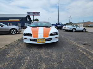 lot 1 image: 1997 Chevy Camaro