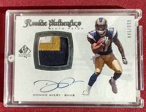 lot 4 image: Donnie Avery Rookie Patch Auto Card #d999