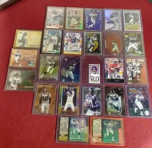lot 10 image: 25 Chris Carter Cards