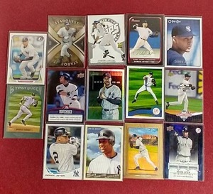 lot 33 image: (14) Derek Jeter Cards