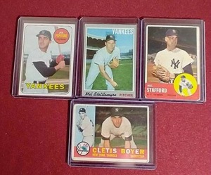 lot 67 image: (4) Vintage Yankees Cards