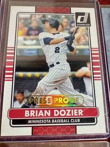 lot 96 image: (4) Numbered Twins Cards - Stars