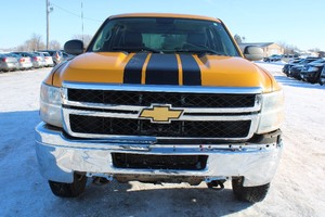 lot 1 image: 2013 Chevrolet Silverado Crew Cab 4x4 6 12 Bed  2500HD  - 2 Owners -