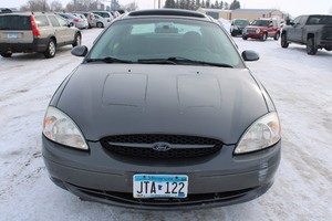 lot 6 image: 2003 Ford Taurus SES Deluxe