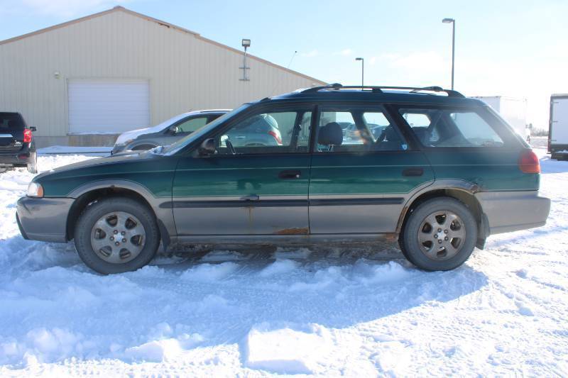 lot 25B image: 1998 Subaru Legacy Outback - AWD