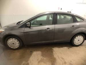 lot 8G image: 2013 Ford Focus SE