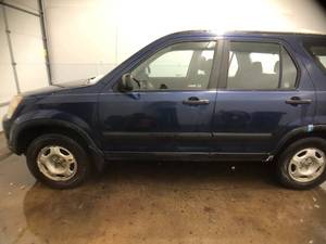 lot 18T image: 2002 Honda CR-V LX - AWD