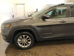 2019 Jeep Cherokee Latitude - 4X4 - 2 OWNERS - 67,085 MILES