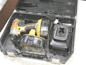 DeWalt DC825 14 18V Impact Driver with (2) Batteries, DeWalt DW9116 7.2-18V 1-Hour Charger, Case