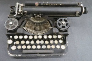 ANTIQUE TYPEWRITER