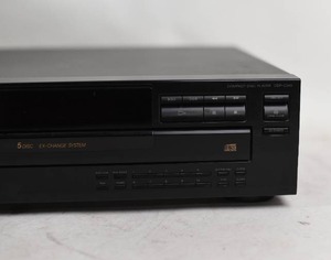 lot 8 image: SONY CDP-C345 Compact Disc Player