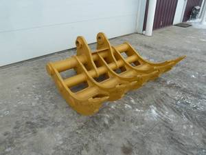 LANDHERD Rake Cat 325