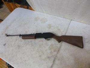lot 39 image: Crossman Air Guns 760 Pump Master BB Gun