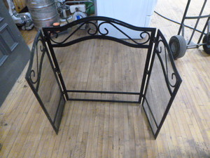 lot 99 image: Fireplace Screen
