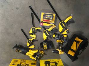 Mix Lot of Dewalt Battery Charger Starters, Review all pictures, Power Drills, Customer returns, Review all pictures
