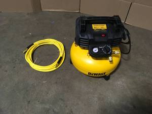 DEWALT 6 Gal. Heavy-Duty Pancake Electric Air Compressor and house  Customer return, Review all pictures