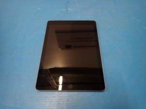 Apple&nbspiPad 6th gen a1954  32GB of storage  wifi only  includes charging cable