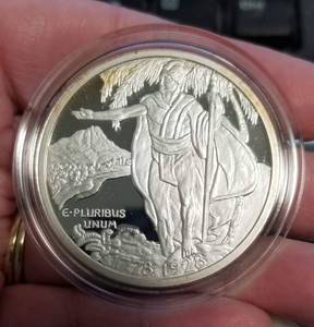 34grams 92.5% STERLING (1 TROY OZ PURE SILVER) JAMES COOK ROUND IN AIRTITE