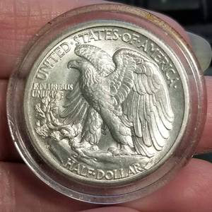 1945-D WALKING LIBERTY HALF DOLLAR UNC IN AIRTITE