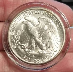 1943 WALKING LIBERTY HALF DOLLAR BU IN AIRTITE
