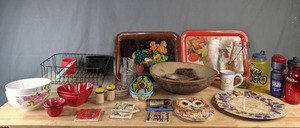 lot 151 image: Assortment of Decorative Plates, Platters and Bowls and Additional Kitchen Items B
