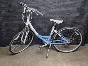 lot 199 image: Northrock Womens Bike K