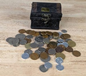 lot 42 image: Mini Treasure Chest with Variety of Foreign Coins  B