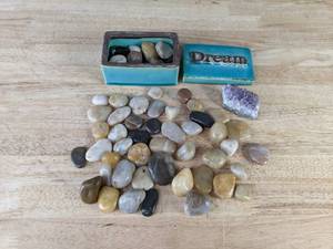 lot 177 image: Dream Ceramic Box with Assorted Decorative Rocks and Amethyst K