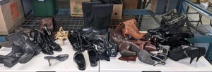 lot 194 image: Pile of Womens Size 7-9 Winter Boots, Fashion Boots, Ankle Boots and More K