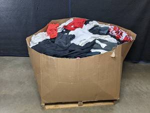 lot 78 image: Reseller Party 53 Wide Box of Mens & Womens Pre-Owned Clothing H