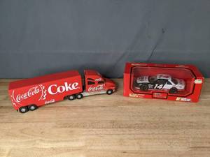 lot 256 image: Vintage Coca-Cola Die-Cast Semi Truck and 1993 Racing Champions Kelloggs Corn Flakes Stock Car H