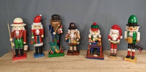 lot 253 image: (7) Decorative Holiday Nutcrackers S