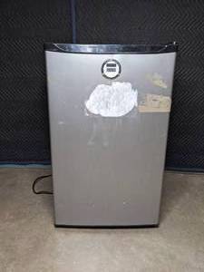 lot 75 image: Whirlpool 4.3 cu ft Mini Refrigerator Stainless Steel WH43S1E  H
