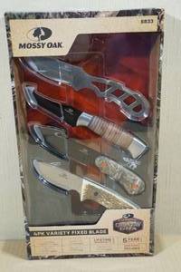 lot 58 image: Mossy Oak Country DNA 4PK Variety Fixed Blade Knife Set