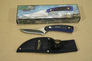 lot 68 image: Frost Cutlery Ocoee River Knife with Sheeth