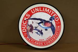 lot 84 image: Ducks Unlimited Lighted Dome Sign