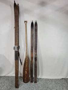 lot 6 image: Lot of Antique Vintage Wood Wooden Snow Skis Pointed Tips. Wall Hangers Cabin Dcor and wood canoe paddle.