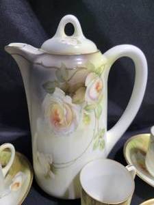 lot 40 image: RS Prussia Rose Chocolate Pot with 5 cups and 4 saucers.