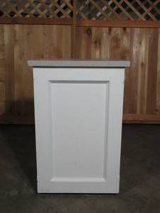 24x20x36.75 Rolling Cabinet