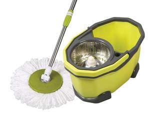 Brand New Twirl N Swirl Spin Mop with 2 Replacement Heads