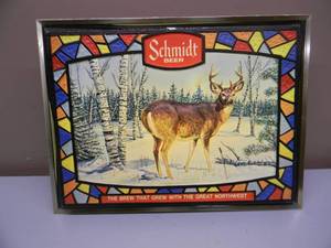 lot 17 image: VINTAGE SCHMIDT BEER DOMINATOR 3-D LIGHTED SIGN - WHITE TAIL DEER - WORKS - NICE - GREAT PIECE - SEE PICTURES