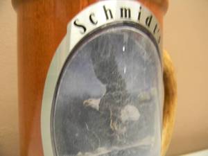 lot 19 image: VINTAGE 1994 - AUTHENTIC SAMPSON WOOD #3263 SCHMIDTS BEER AMERICAN BALD EAGLE STEIN - VERY COOL PIECE - SEE PICTURES