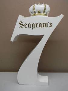 lot 37 image: VINTAGE SEAGRAMS 7 CROWN BLENDED WHISKEY LIGHTED BAR SIGN - RARE WHITE - TESTED & WORKS NEEDS TWO STANDARD 15 WATT BULBS - NICE - GREAT PIECE - APPROX 15W 24H 4D - SEE PICTURES