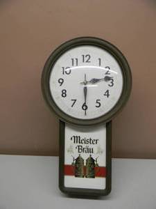 lot 44 image: VINTAGE MEISTER BRAU CLOCK - WORKS - BATTERY OPERATED - OLD SCHOOL PIECE - APPROX 12 By 21 - SEE PICTURES