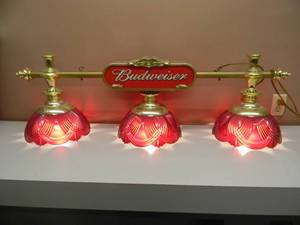 lot 45 image: VINTAGE BUDWEISER BEER TRIPLE HANGING POOL TABLE  BAR LIGHT - WORKS - VERY COOL PIECE - SEE PICTURES