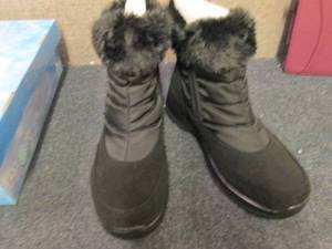 Easy Street Womens Frosty Easy Dry...