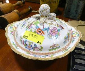 lot 3 image: Antique Minton Boyle Covered Sauce Tureen 1836-1841