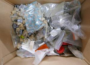 lot 93 image: Box of Amphenol connectors