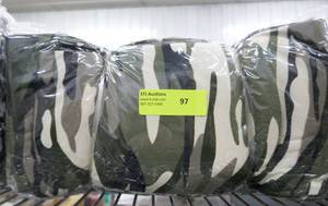 lot 97 image: 24 New leggings, all green camo