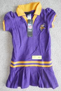 lot 121 image: Cute Vikings Dress, Kids Medium 56
